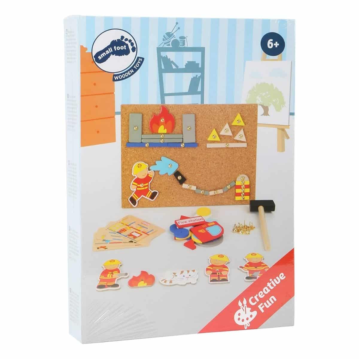 Jeu de clous Pompiers en liège, carton et bois – Image 3