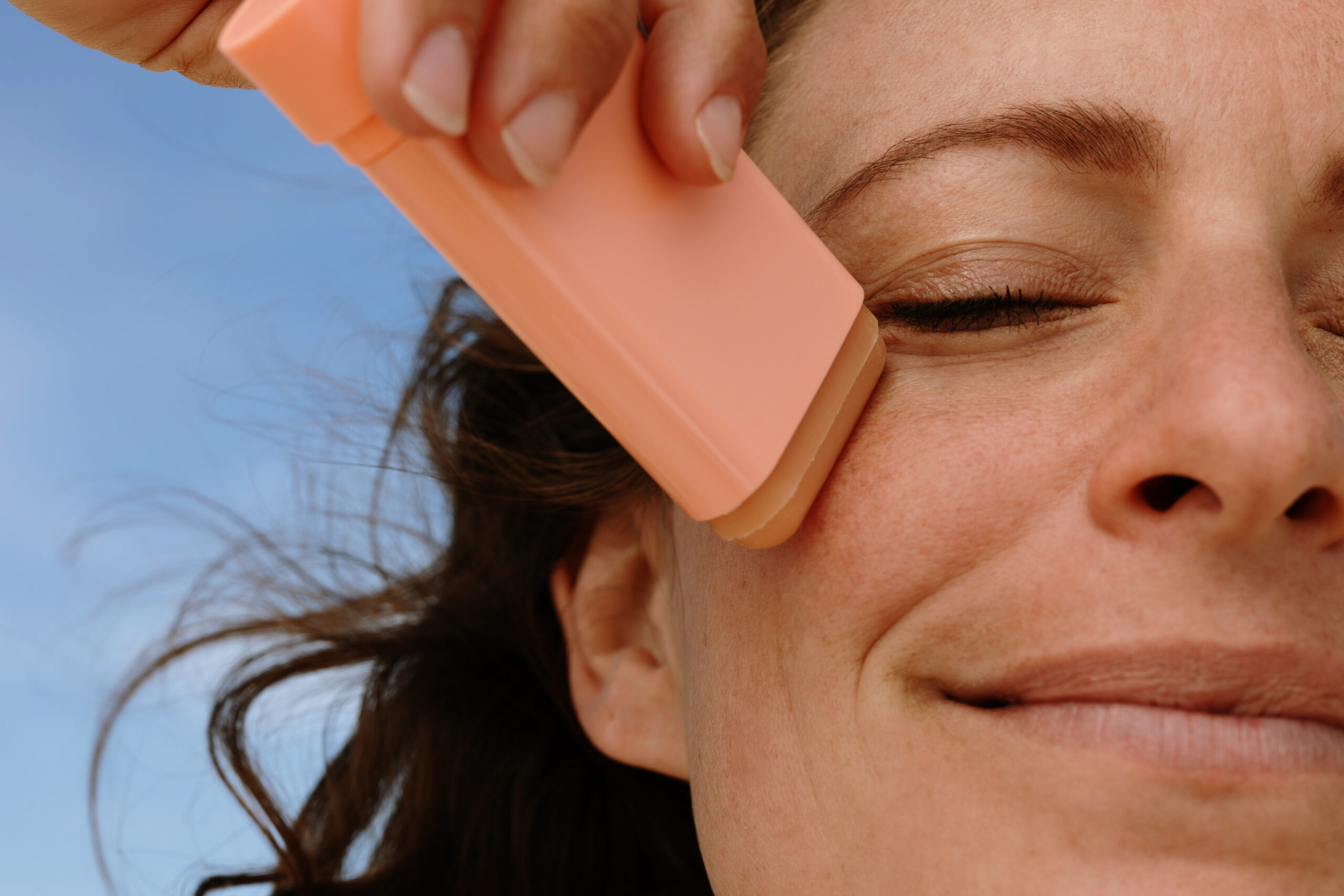 Stick solaire invisible SPF 50 – Image 2