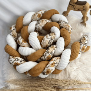 Tour de lit tressé fleurs moutarde et blanc cassé