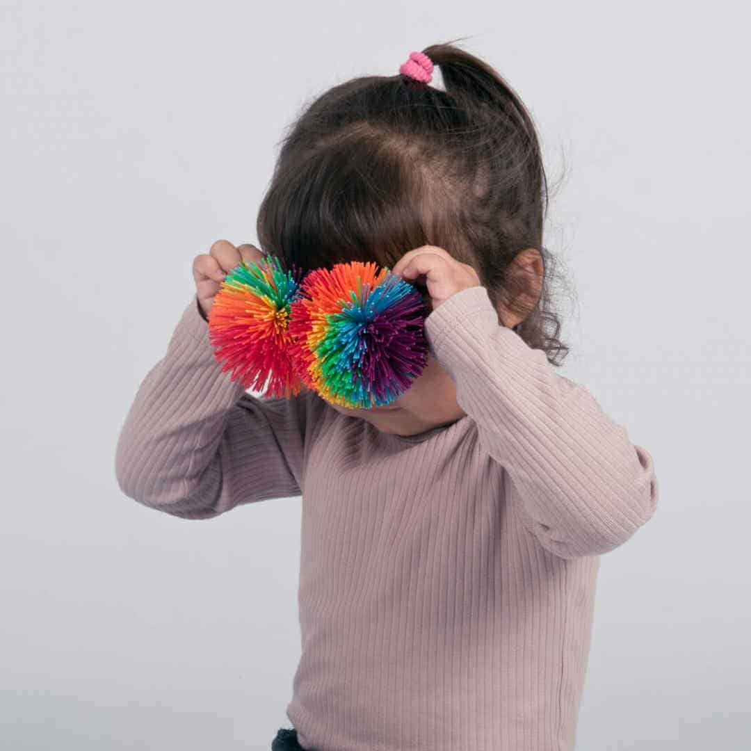 Balle sensorielle type pompon – Image 2