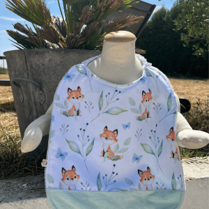 Bavoir enfant imperméable – plusieurs modèles en stock