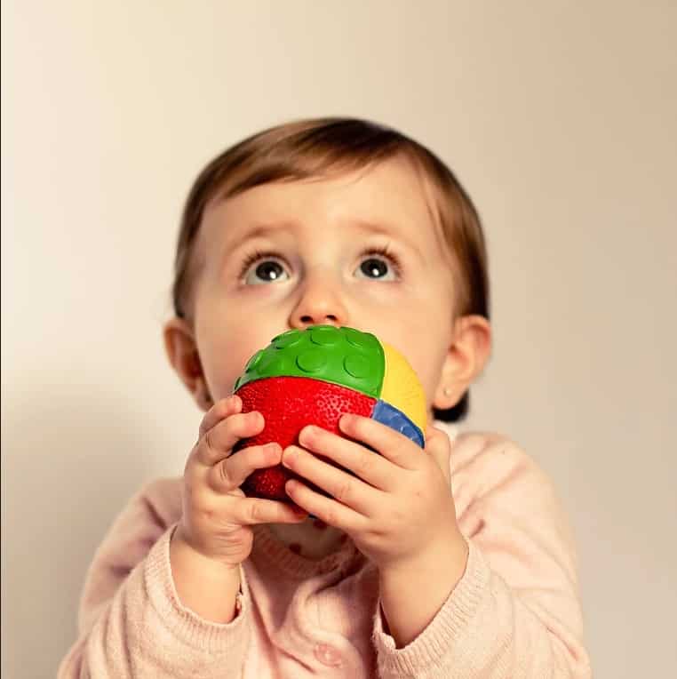 Balle de dentition texturée pastel – Image 2