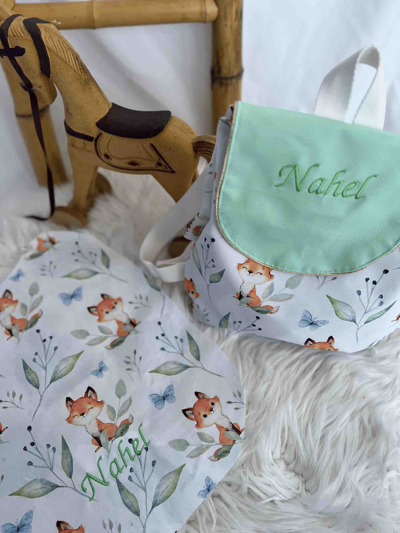 Sac à dos maternelle imperméable aux motifs renards – à personnaliser – Image 2